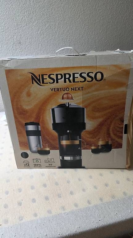 Machines à café & Machines à expresso: Kaffeemaschine Nespresso Vertuo Next – D'occasion à Frauenfeld par Pea_fj7