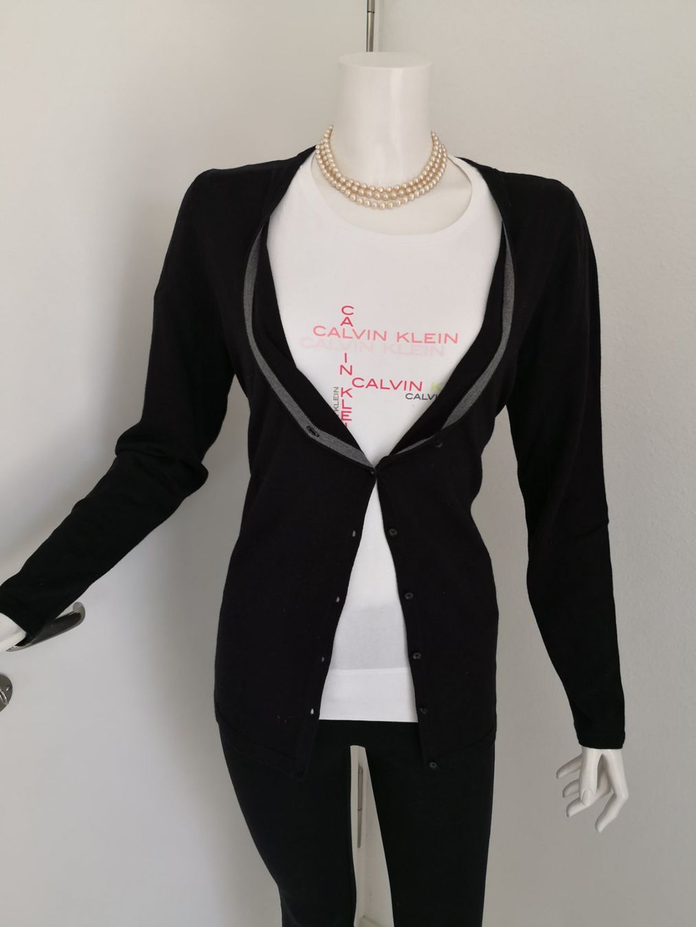 S.Oliver Giacche: 🤩S.OLIVER STRICK-JACKE SCHWARZ – Usato da Olten venduto da Naja-Twins-Twins 4