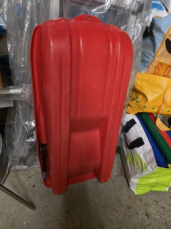 Slitta: Luge enfant – Usato da Lausanne venduto da yannaroundtheworld 1