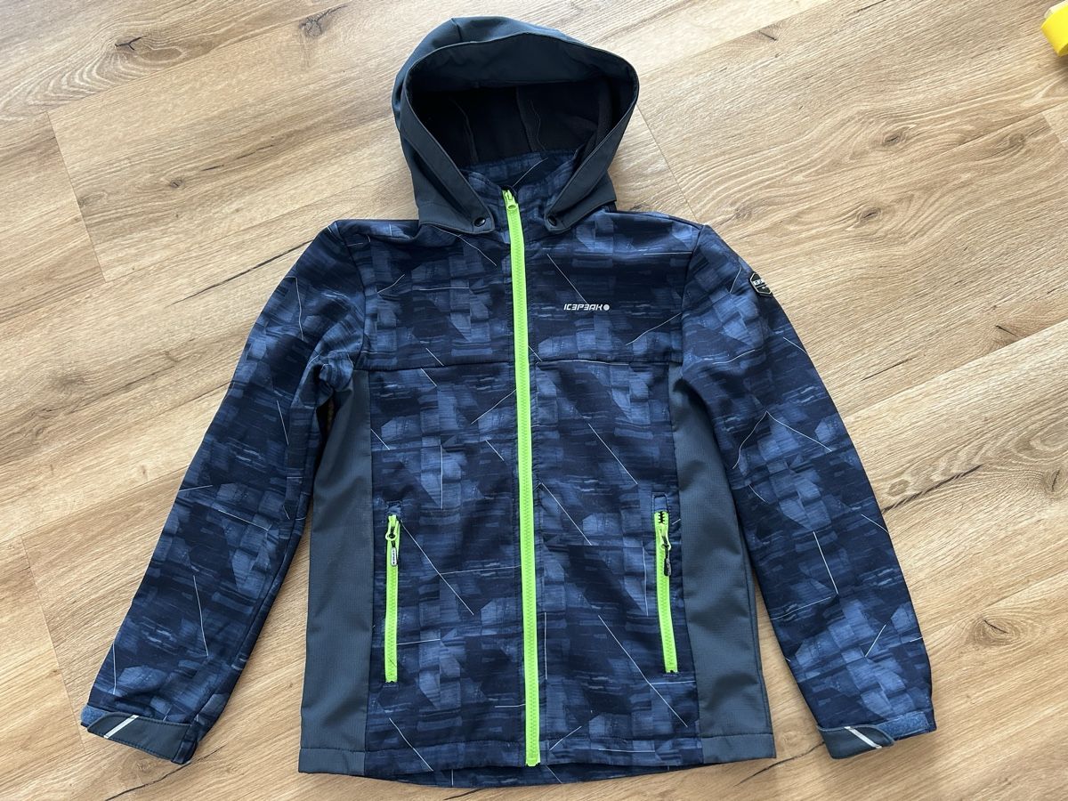 Icepeak Vestes & Manteaux: Kinder Softshelljacke Grösse 152 Icepeak dunkelblau gemuster – Neuf (Voir description) à Wolhusen par eve_m6cg