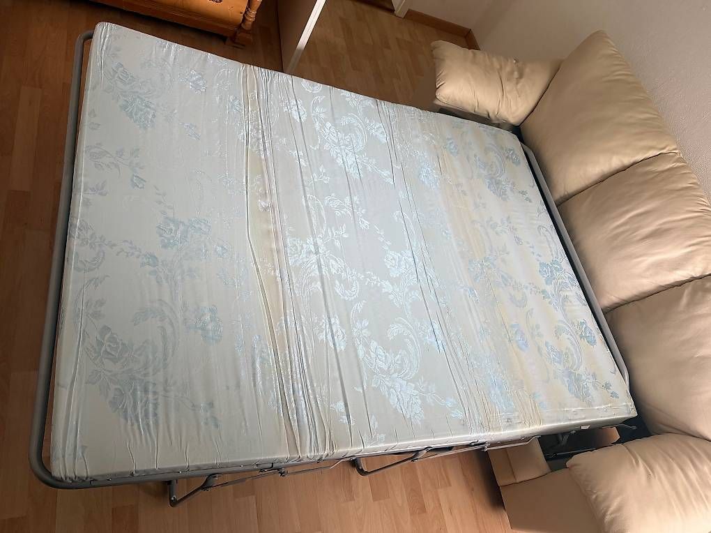 Sofas: Bettsofa Leder – D'occasion à Hombrechtikon par Harrys3 2