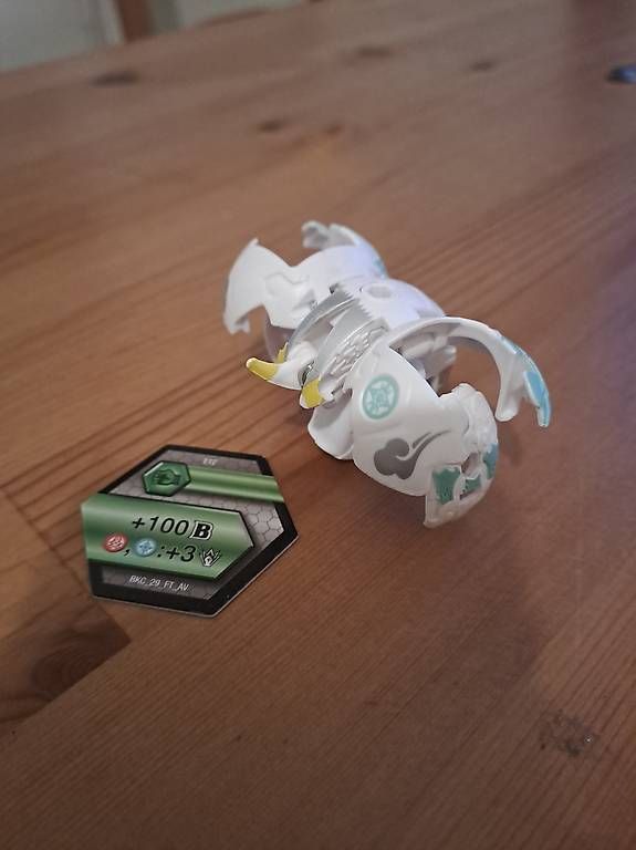 Spielzeuge: Bakugan mit Magnetkarte – Gebraucht aus Suhr von TurnOnYourMind 2