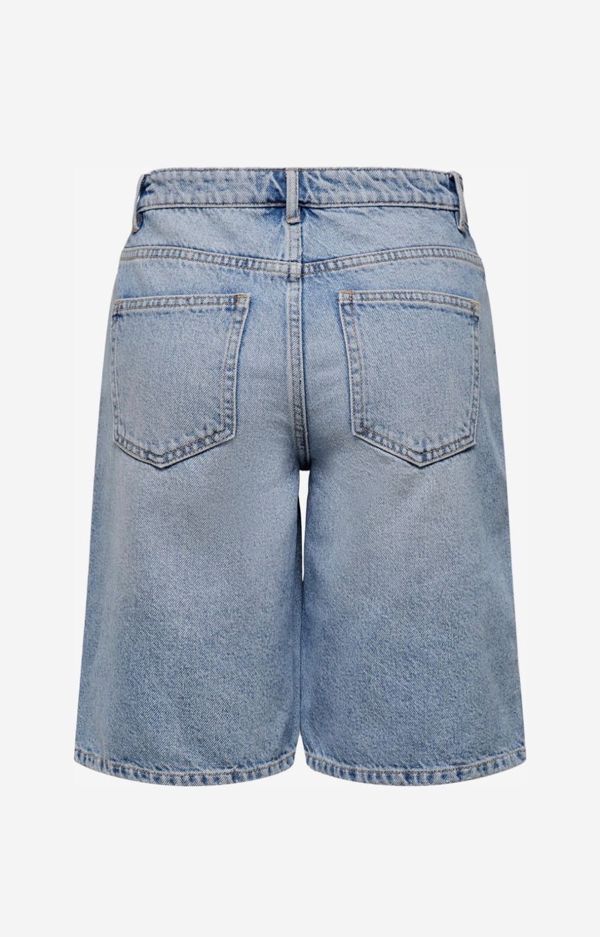 Only Jeans: Denim Short Gr S ( loose fit) von ONLY – Usato da Luzern venduto da Sono2 4