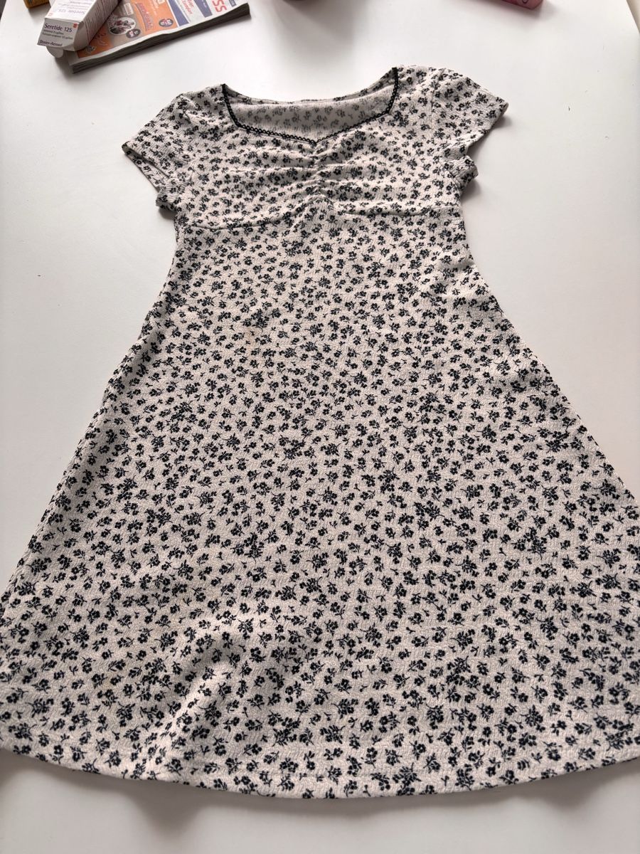 Lotti & Set di vestiti: Kleiderpaket 134/146 – Usato da Escholzmatt venduto da sukides55 7