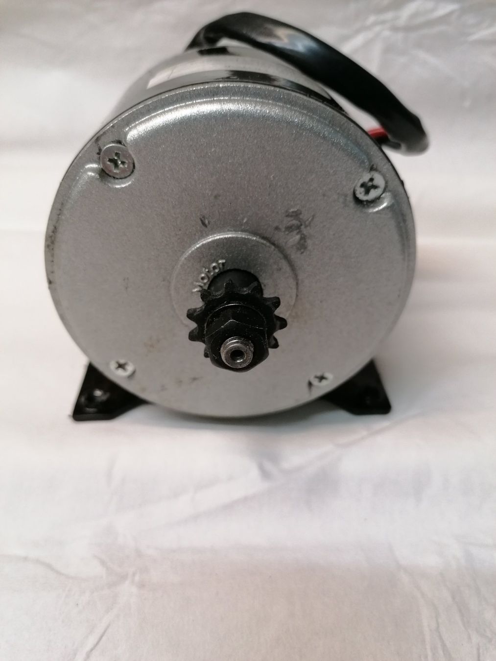 Scooters: 24 Volt Scooter Motor – D'occasion à Volketswil par sid_rf7k