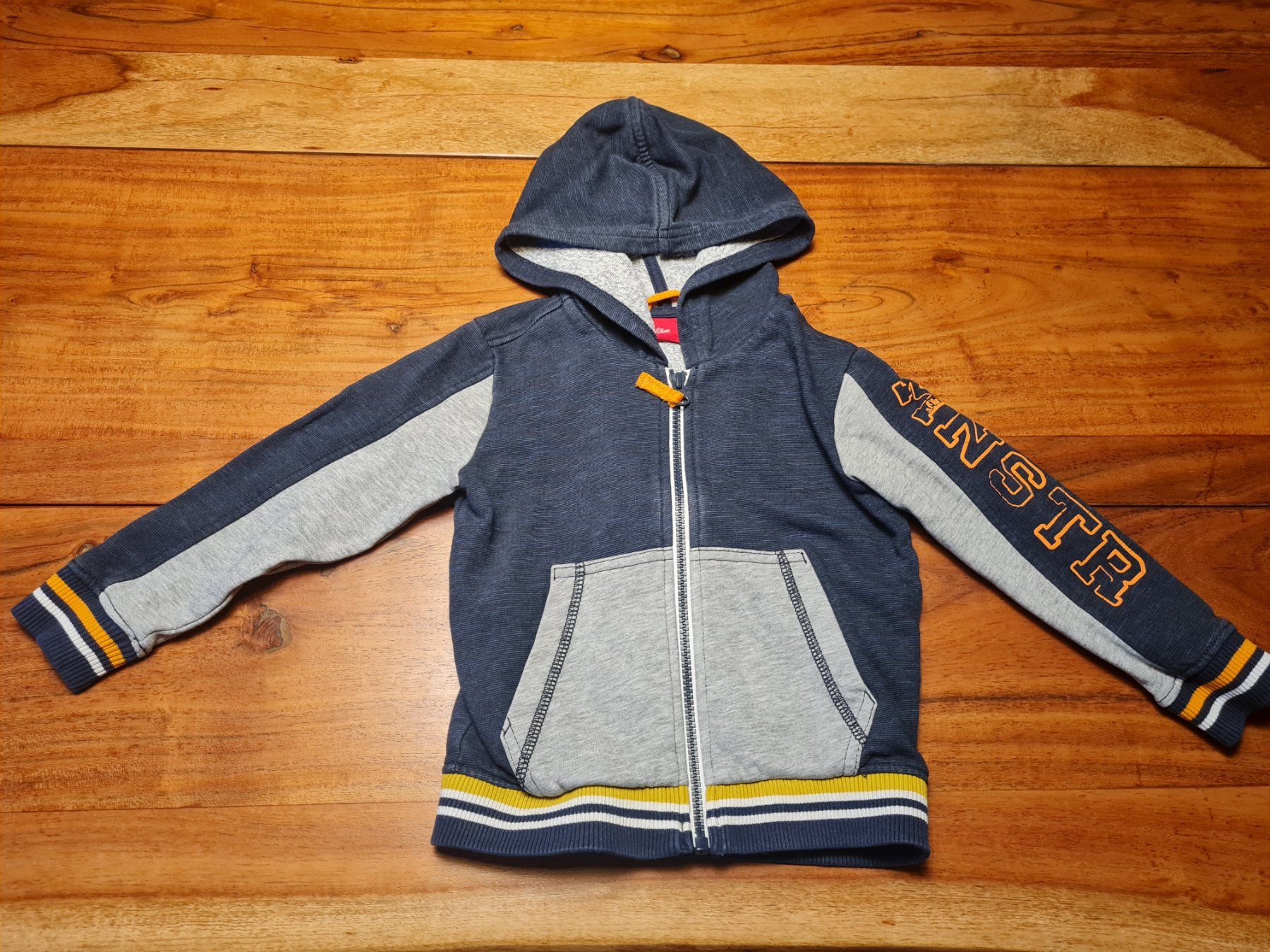 S.Oliver Maglioni & Felpe: Kinder Marken Pullover S.Oliver mit Reissverschluss gr.92/98 – Usato da Otelfingen venduto da Amors