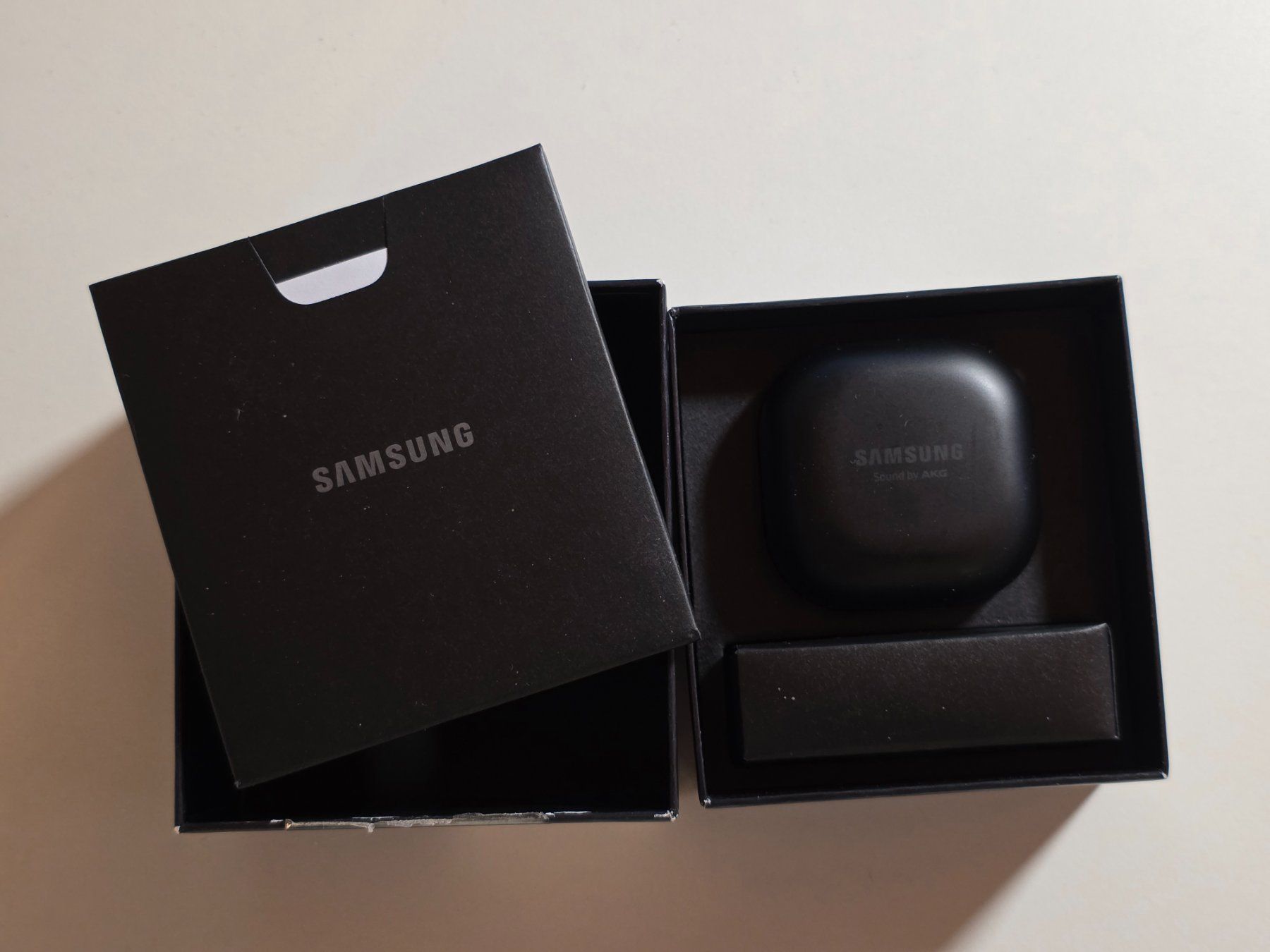 Samsung Cuffie: Samsung Galaxy Buds Pro, OVP – Nuovo (secondo la descrizione) da Wallisellen venduto da SkipG45 4