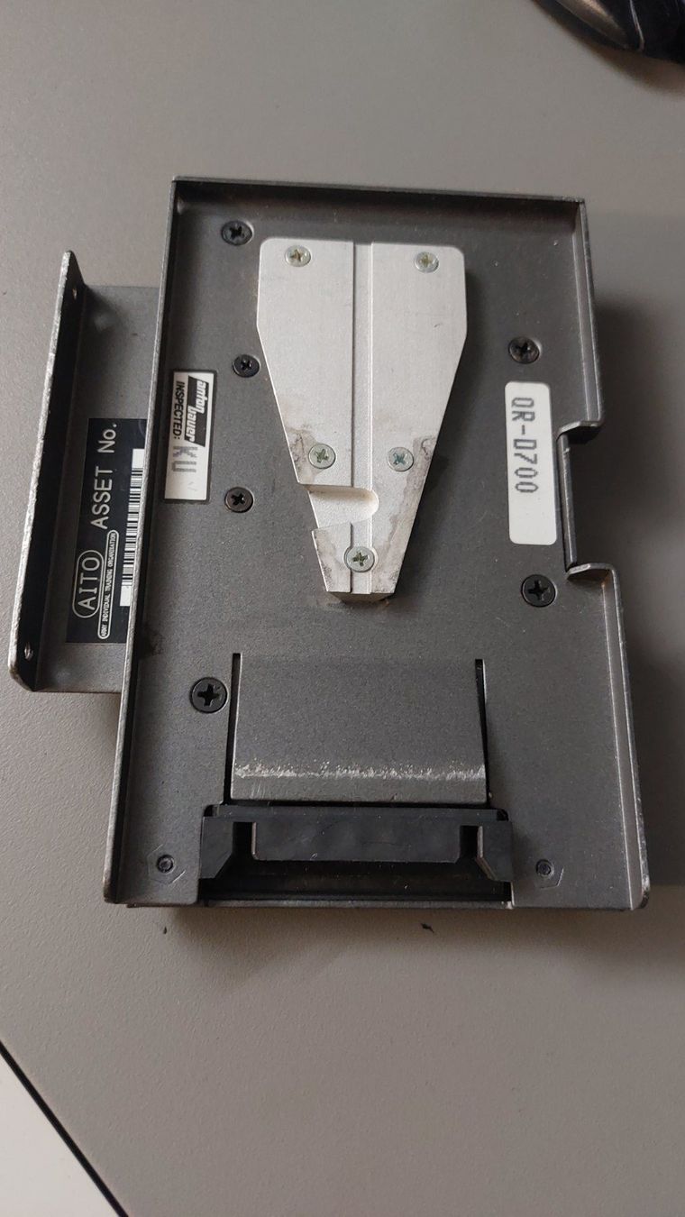 Sony Videocamere: Adapter von Anton Bauer auf V-Mount Akku – Usato da Rheineck venduto da FMPTV 1