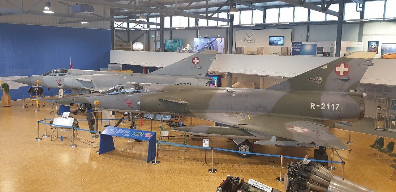 Schweizer Armee Kit di modellismo & Modellini statici: MIRAGE III RS SWISS 1/48 – Nuovo (secondo la descrizione) da Lentigny venduto da kev_j2xf 5