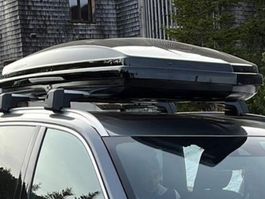 Coffre de toit Volvo noir pour voiture, bon état