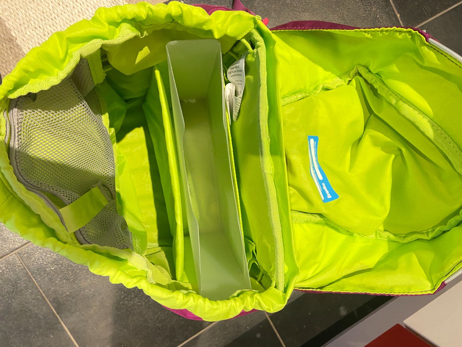 Ergobag Borse & Zaini: ERGO BAG - 4-Teiliges Set – Nuovo (secondo la descrizione) da Uznach venduto da sennchristoph 2