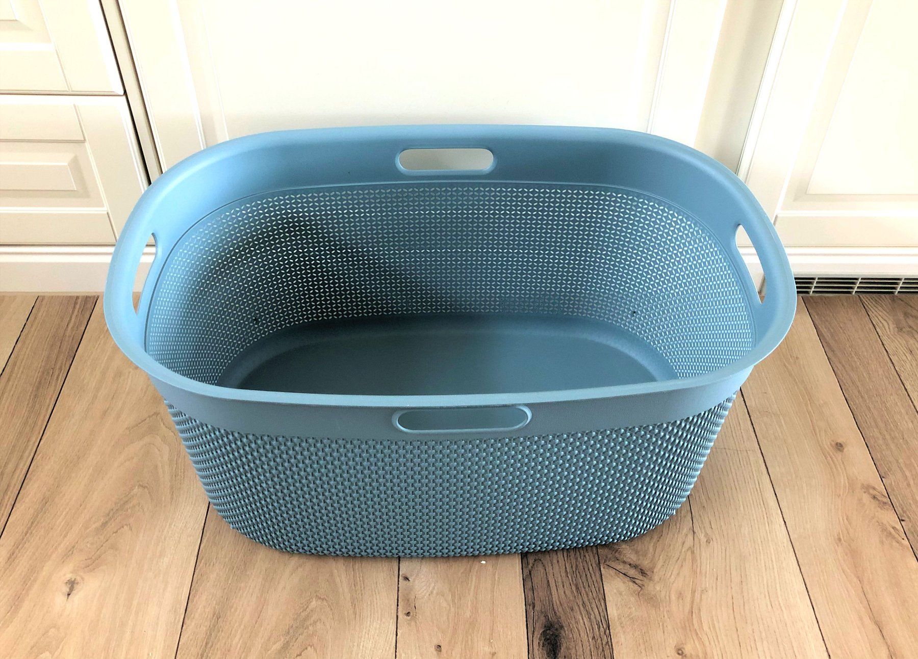 Paniers à linge: Waschkorb – D'occasion à Stäfa par Jasna89