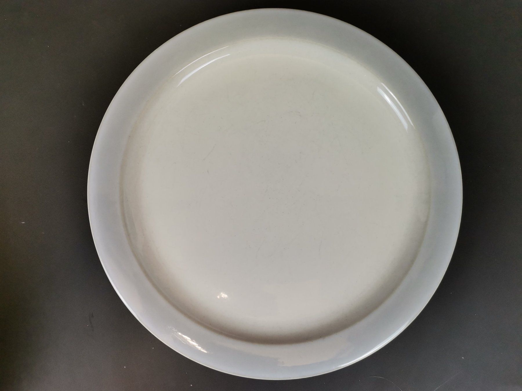 Set di piatti: TELLER-SET 6 Essteller + 8 Suppenteller – Usato da Schaffhausen venduto da Restwert_SH 6
