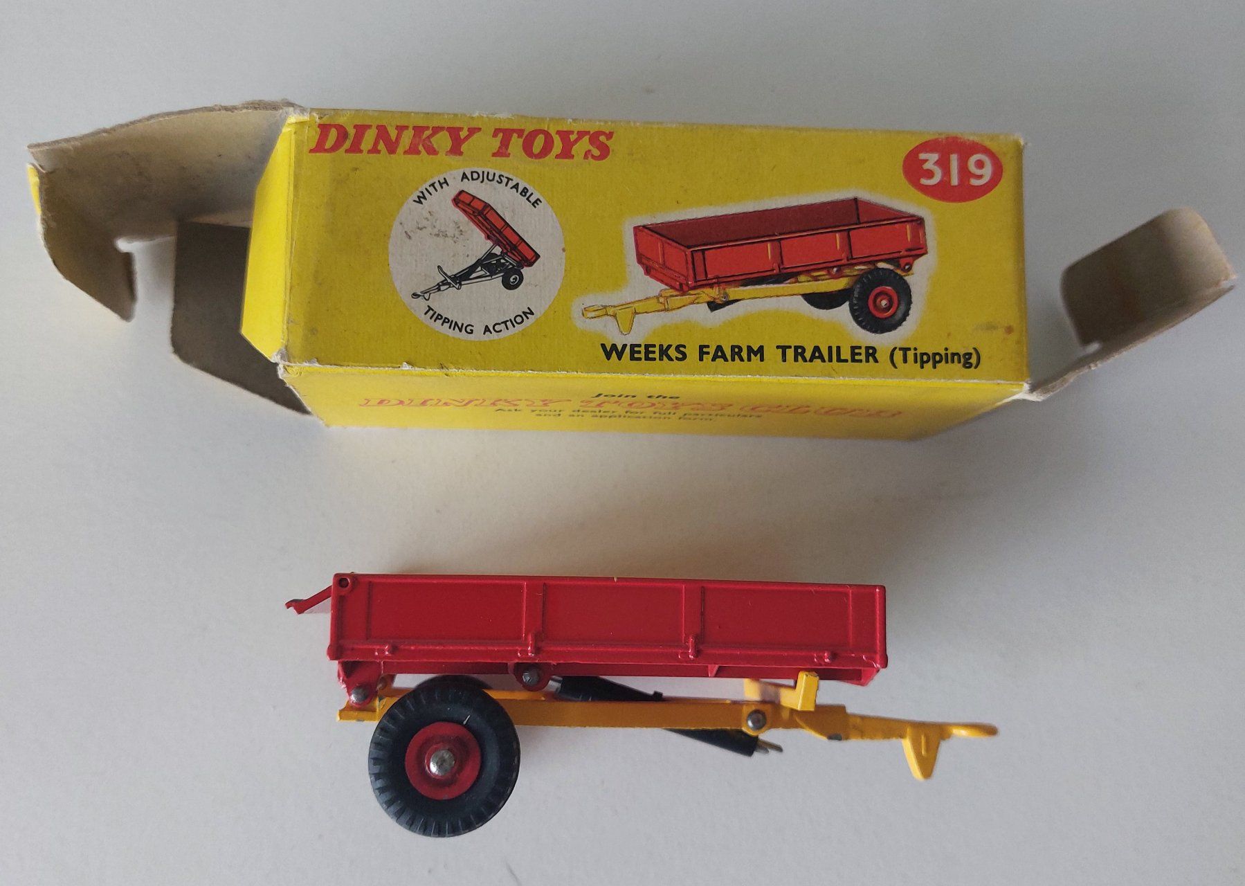 Dinky Toys Modellini d'auto: Dinky Toys 319 Anhänger Traktor – Usato da Schenkon venduto da Elbarto007 7