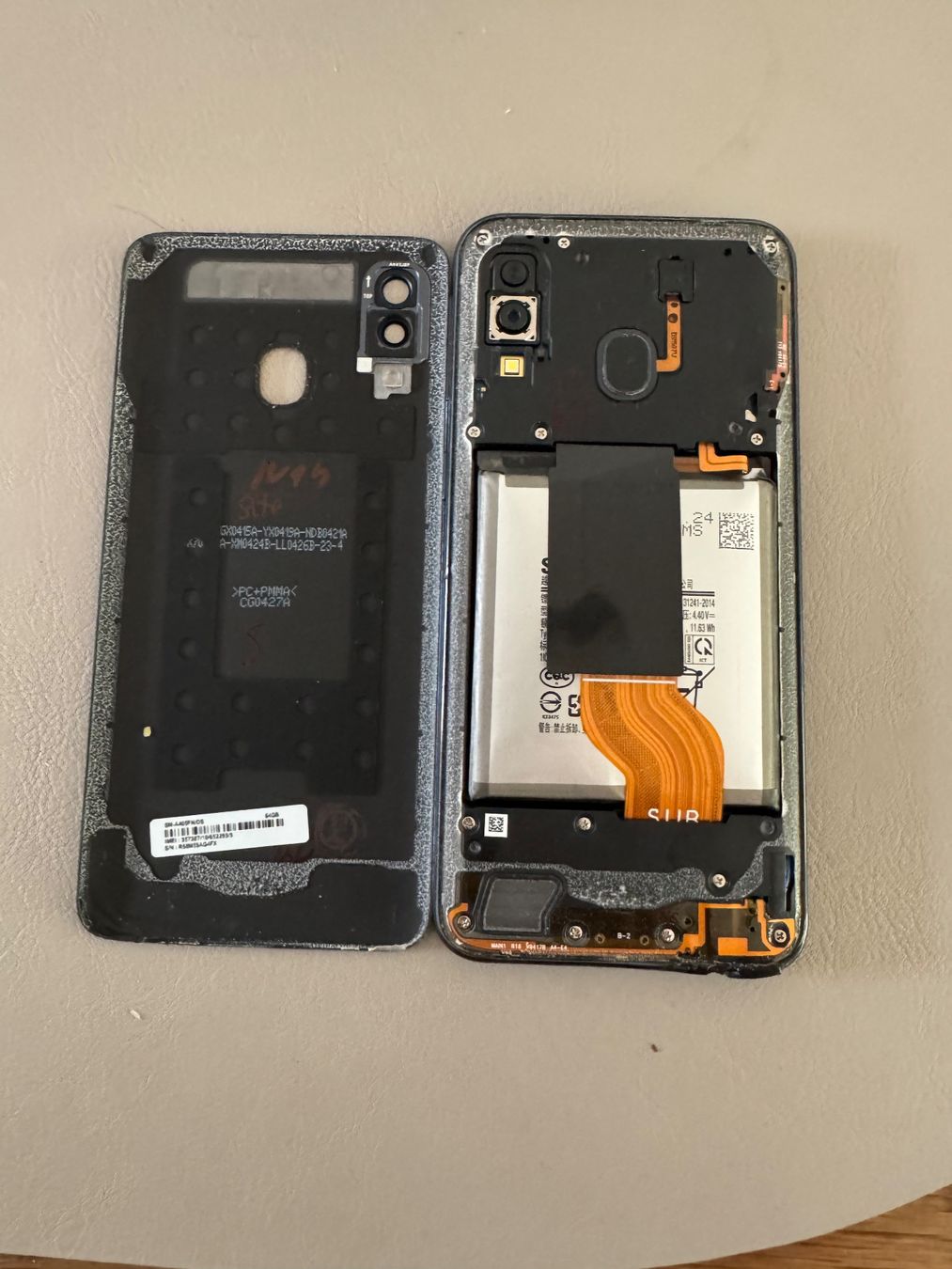 Samsung Telefoni cellulari / Smartphones: Samsung Galaxy A40 – Difettoso da Adliswil venduto da Busys 1