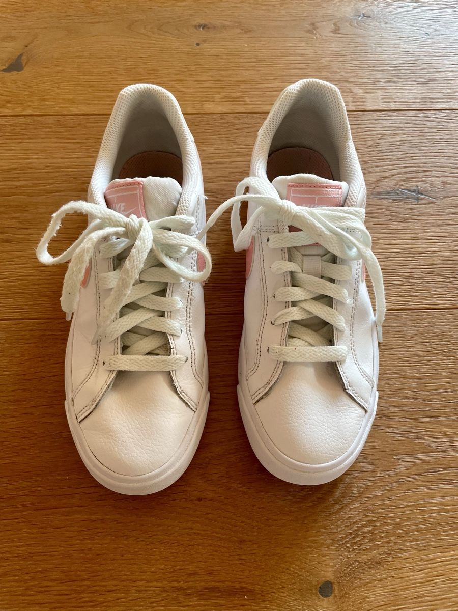 Nike Scarpe per ragazze: Sneaker Nike – Usato da Aarwangen venduto da erd_ngx8 1