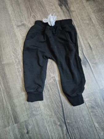 Baby Trainerhosen Grösse 18-24 Monate