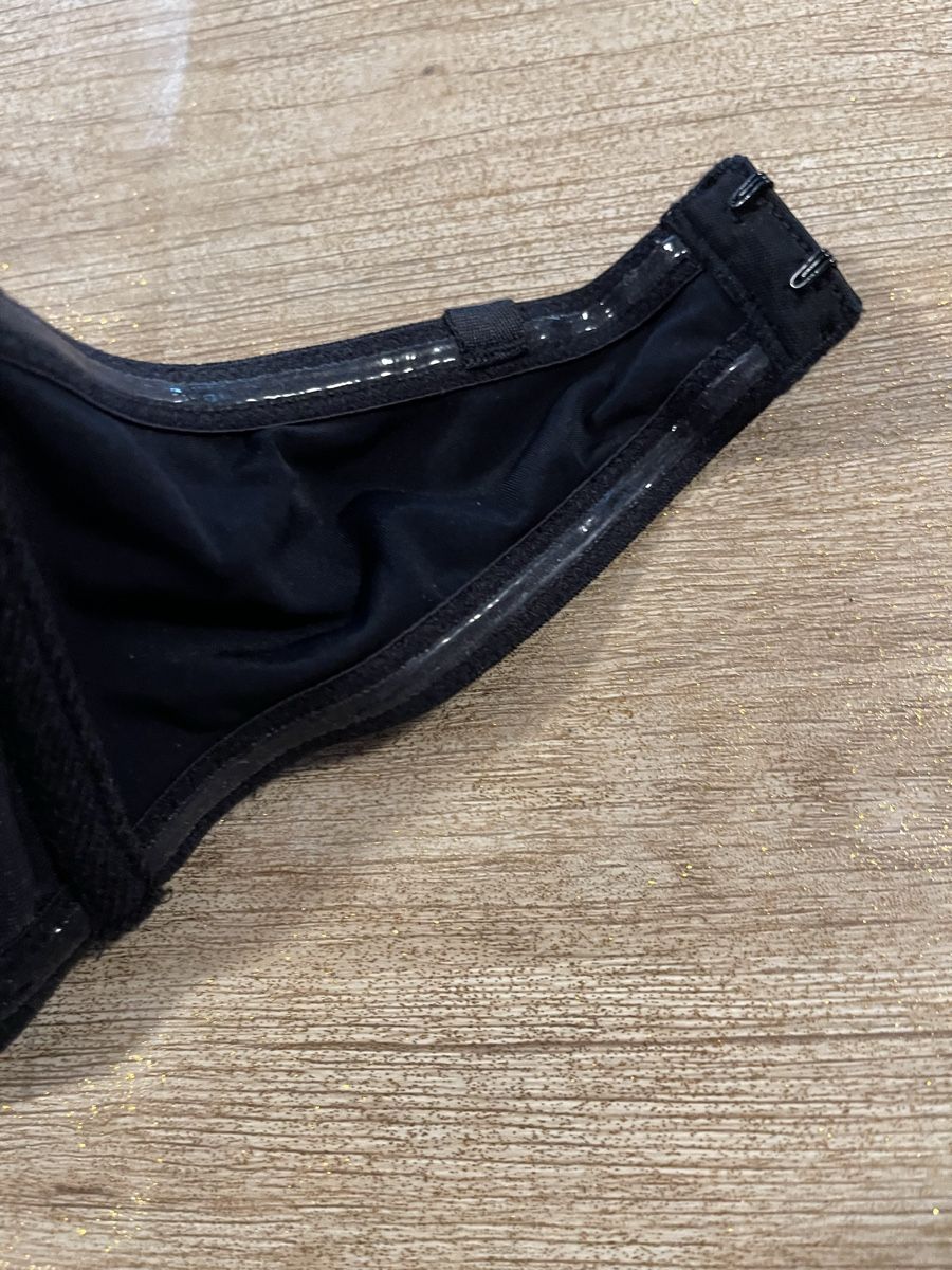 Calvin Klein Altra biancheria intima: Schwarzer Calvin Klein BH Grösse 75D trägerlos – Usato da Meikirch venduto da Hilfe_Waisentiere 2