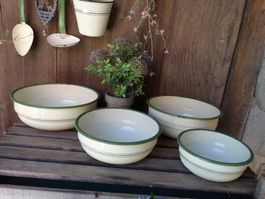 4 antike Email Schüsseln Schüssel-Set Emaille creme/grün