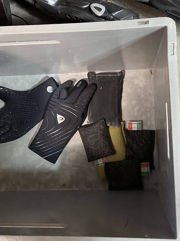Mute per immersioni: Tauchausrüstung / Diveequipment – Usato da zürich venduto da rdaki90 4