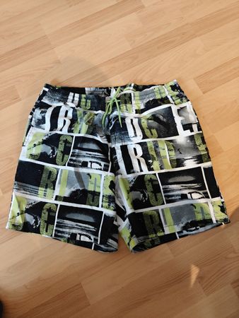 Badehose schwarz weiss grün mit Muster gebrauchter Zustand