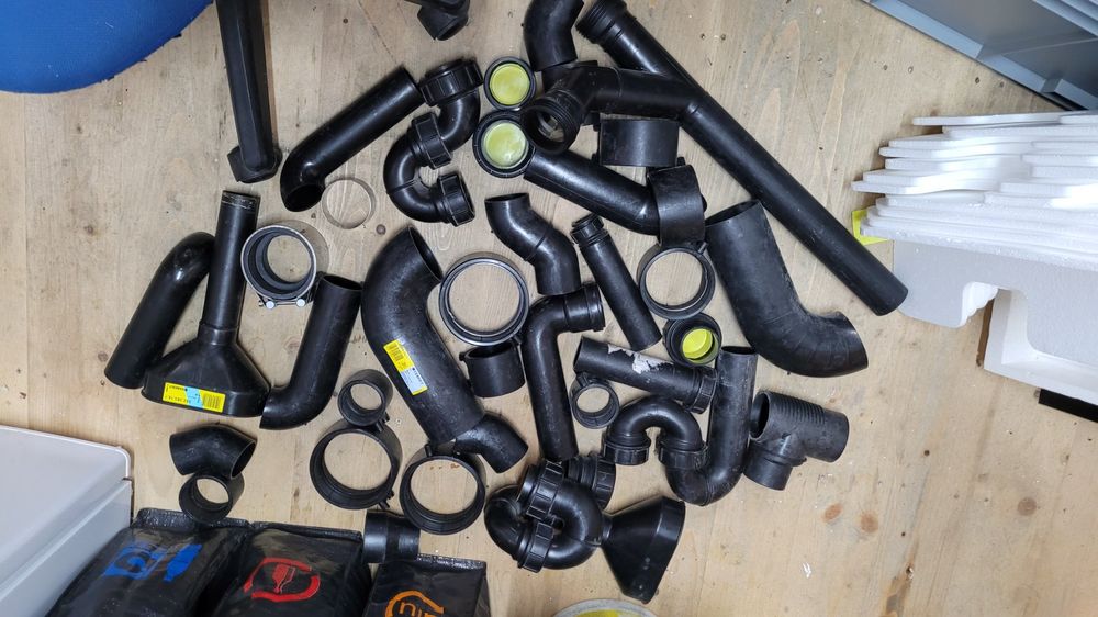 Geberit 50,56,63,75,90 (Gebraucht) in Bionnens für CHF 50 – mit ...