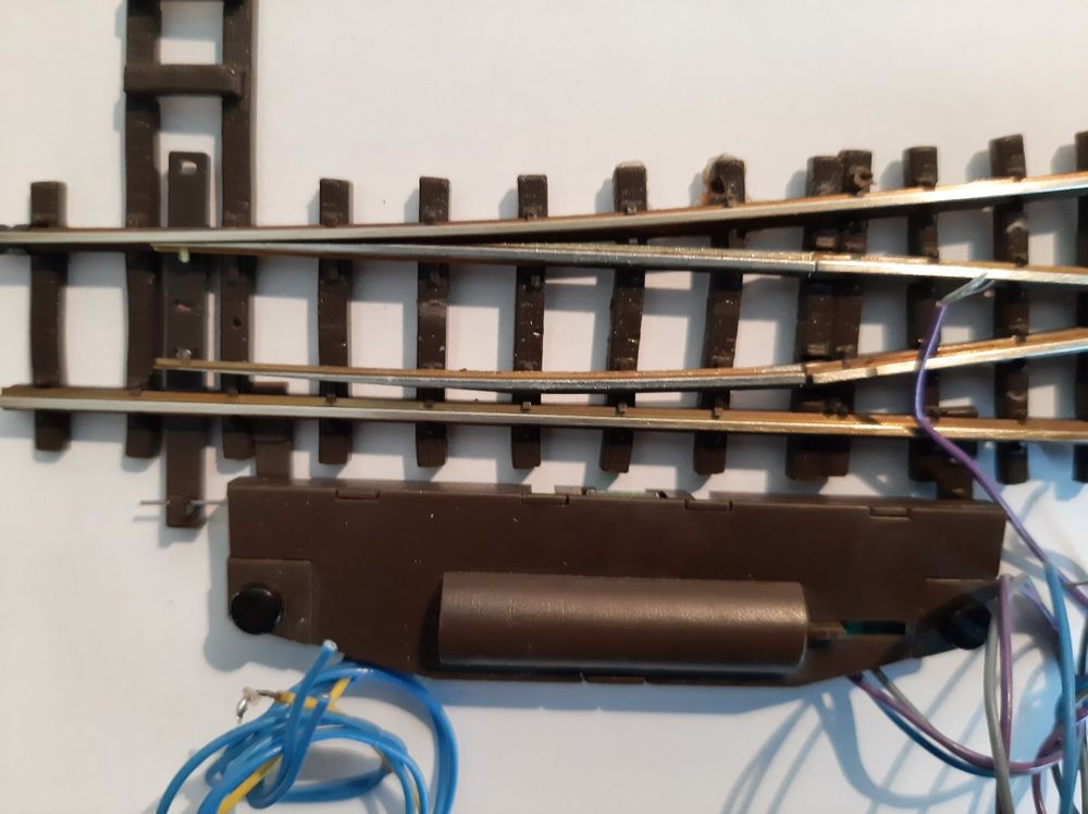 Bemo Modelleisenbahnen: Bemo H0m 4207 000 Weiche links 12° mit Antrieb – Gebraucht aus Thun von Schwarzsee48 3