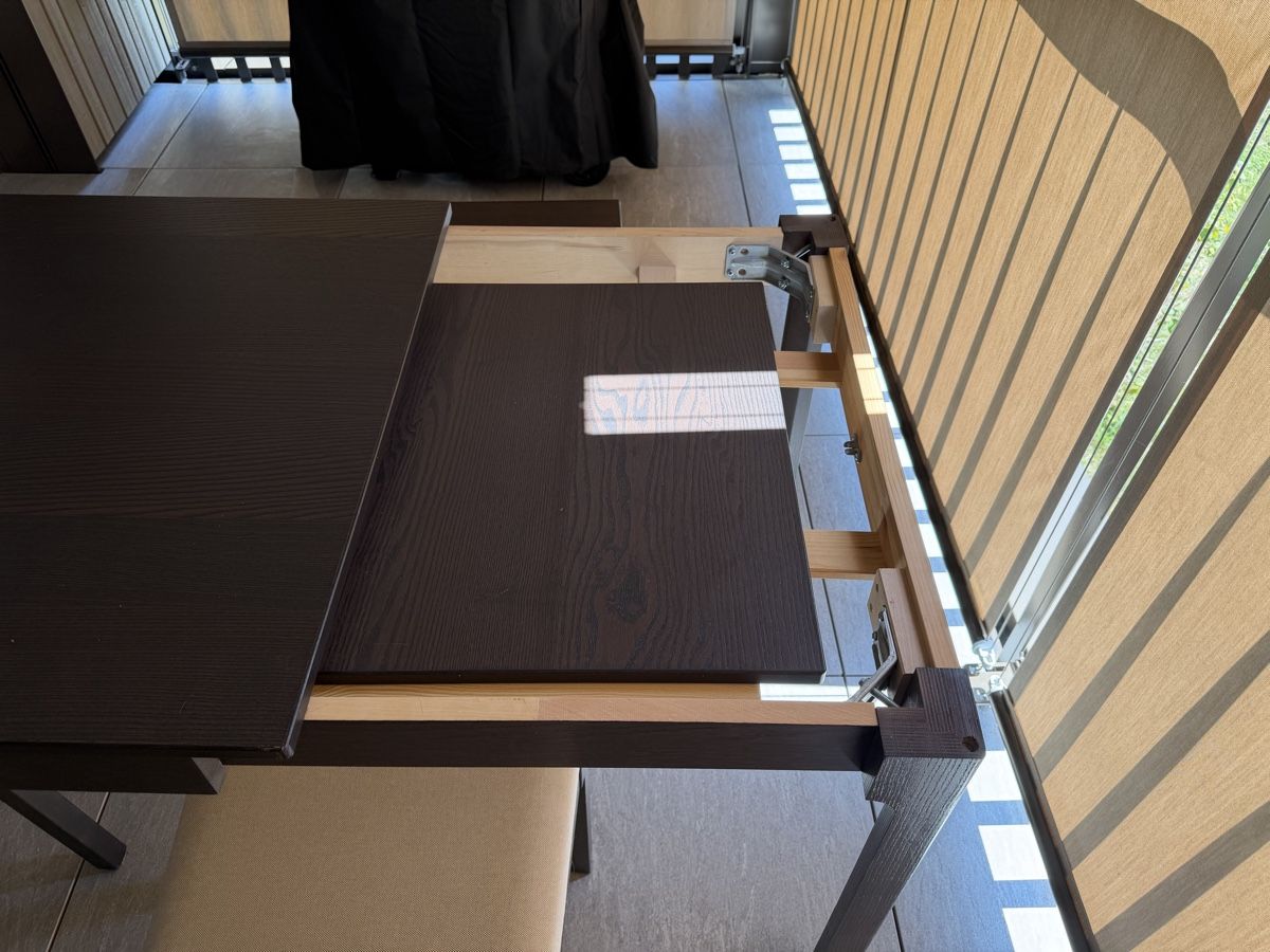 Ikea Set di tavolo e panche: Ausziehtisch mit 2 Stühlen und Sitzbank – Usato da Richterswil venduto da ale_ym9l 2