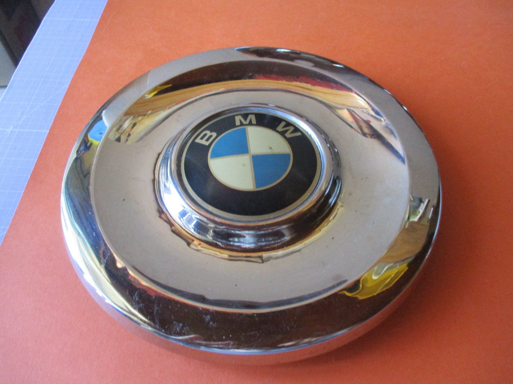 BMW Accessori per altri veicoli: 4  BMW   Raddeckel  -  ca. Ø  22 cm – Usato da Ottikon Gossau ZH venduto da hokuspokus 2