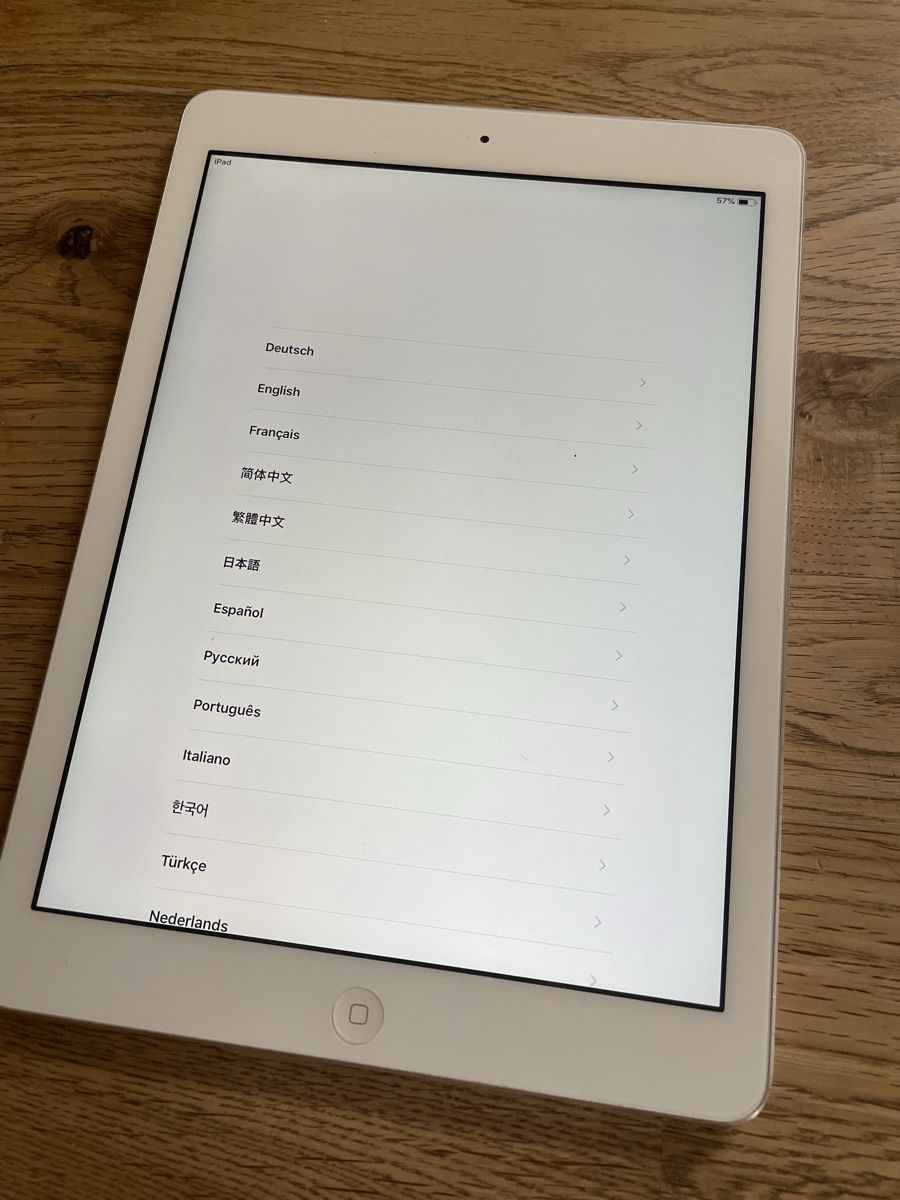 Apple Tablet PC: I Pad Air 16 GB – Usato da Flawil venduto da Naphtali 1