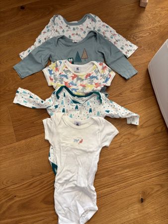 Body set (5x) von Petit Bateau & Sense Organics (Gr. 74)