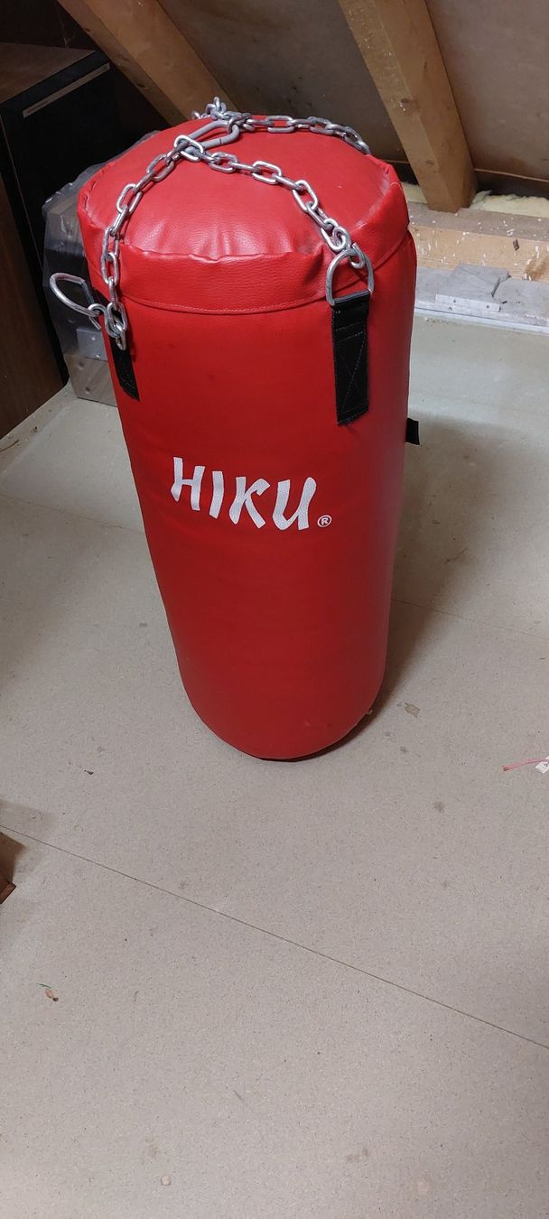 Sacchi da boxe: Boxsack HIKU rot – Usato da Lupfig venduto da Robob2