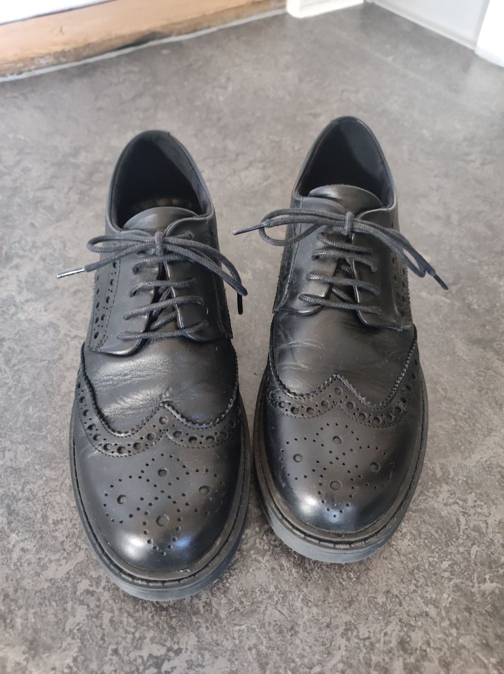 Scarpe da donna: Clarks Lederschuhe in Grösse 37,5 – Usato da Wohlen AG venduto da Tikale