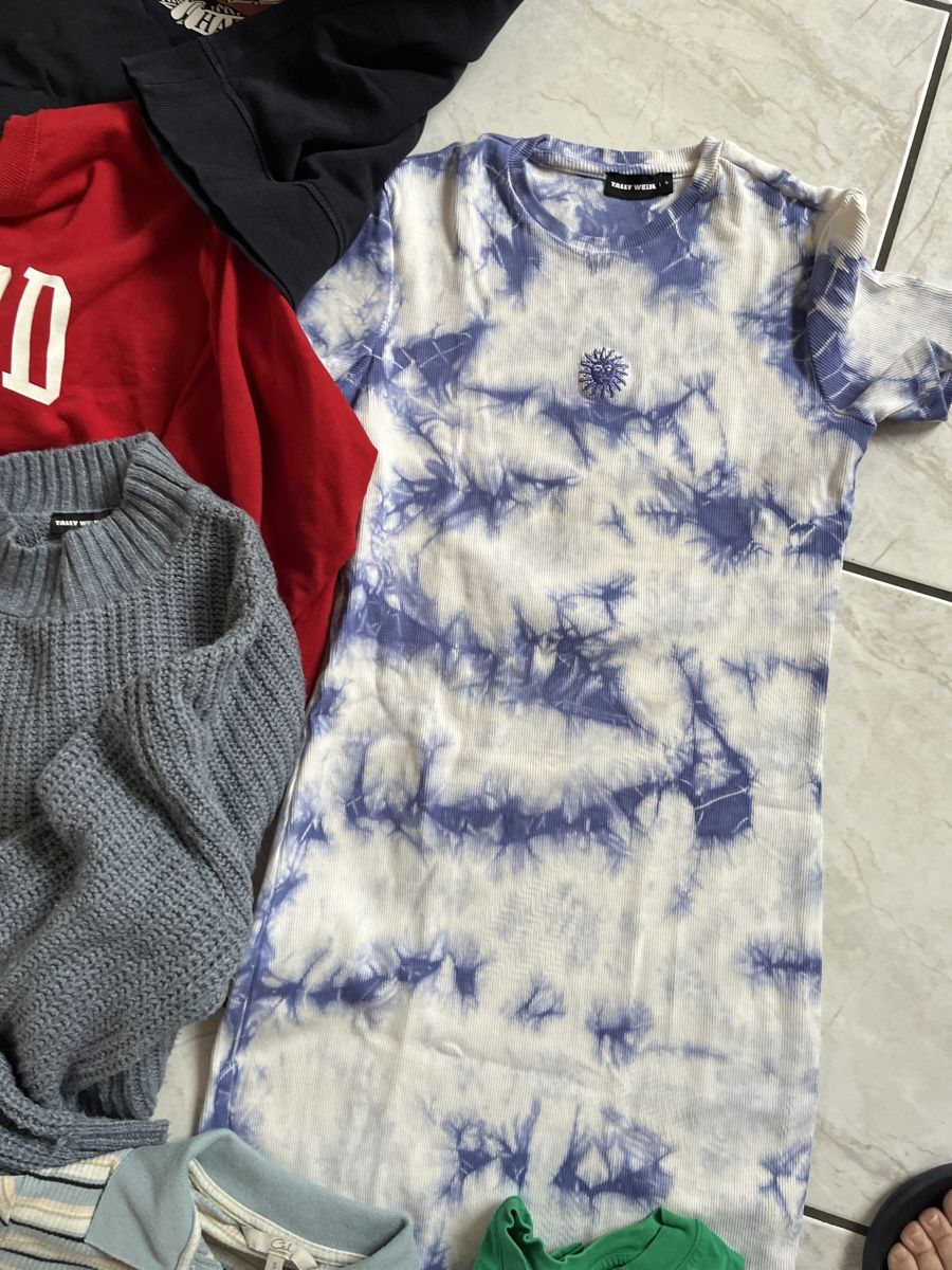 Lotti & Set di vestiti: Kleiderpaket 25 Teile Grösse S – Usato da St.Pantaleon venduto da frodobi 4