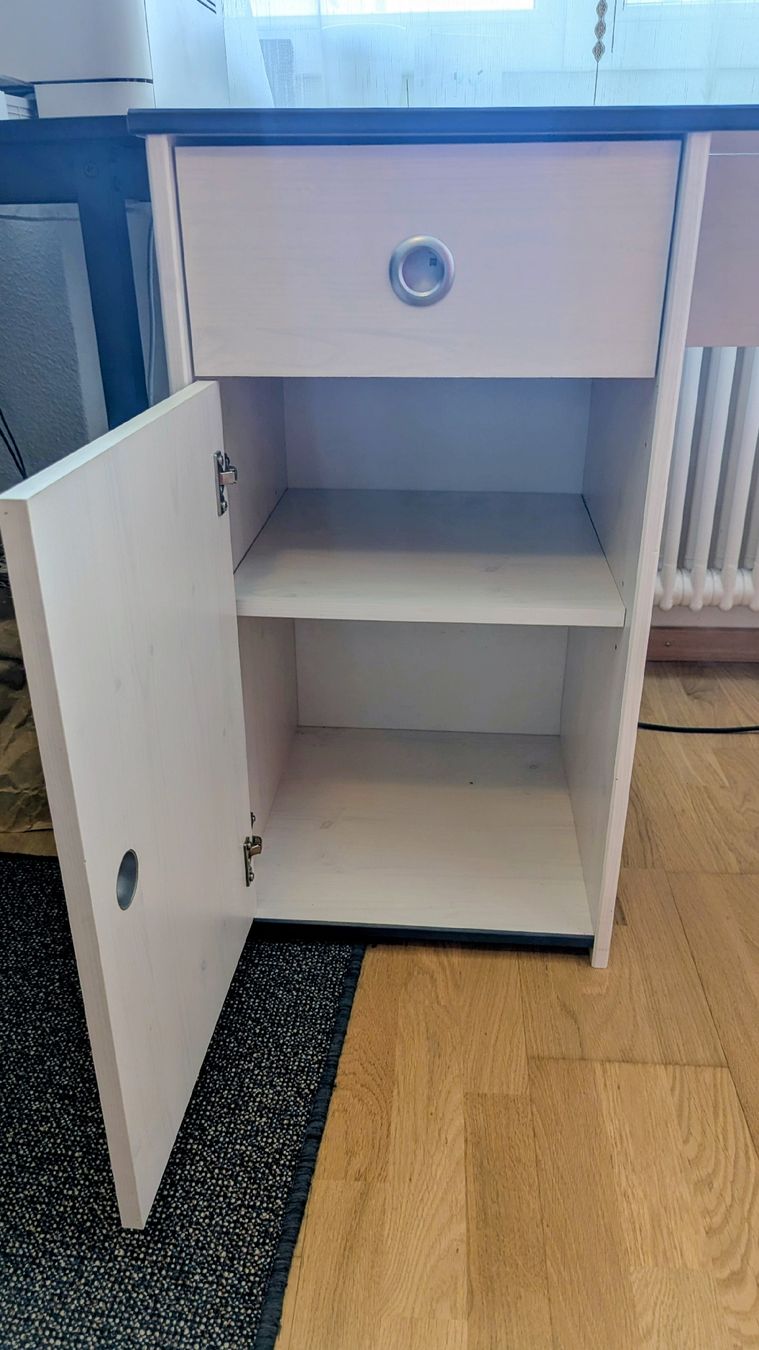 Schreibtische: Schreibtisch  – Gebraucht aus Steinmaur von Ottelo 1