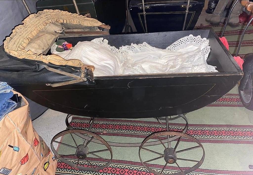 Carrozzine: Alte Kinderwagen  – Usato da Winterthur venduto da felicia15 2