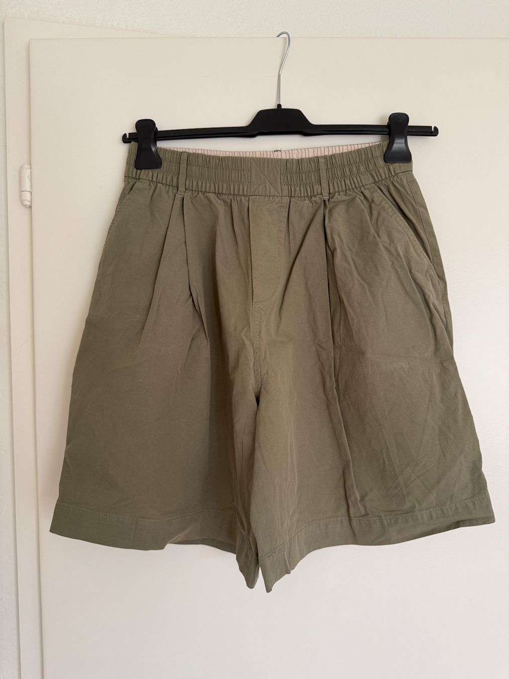 Zara Pantaloni: Bermudas – Usato da Küsnacht ZH venduto da nat_m97w