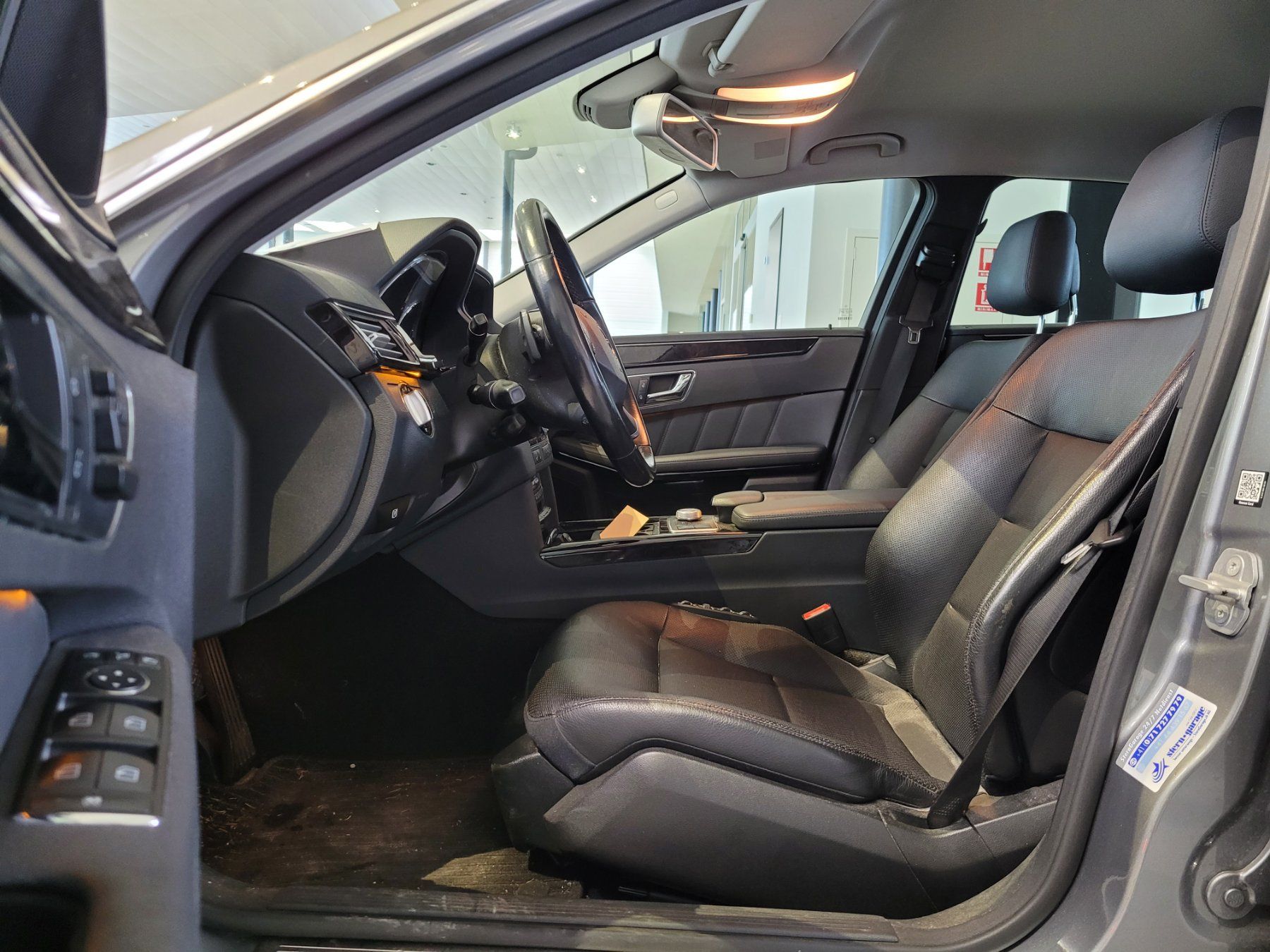 Mercedes-Benz Autos: Mercedes-Benz E 350 CGI BlueEff. Avantgarde – Gebraucht aus St. Gallen von  3