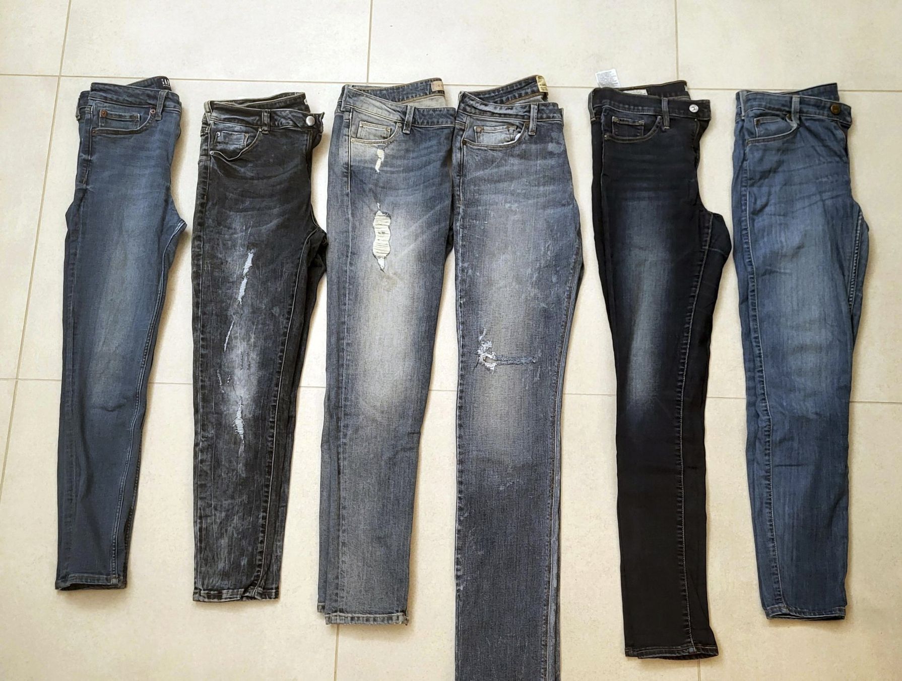 Jeans: 41x Damenjeans und -hosen – Gebraucht aus Lugano von Mavvatteloapesca 3