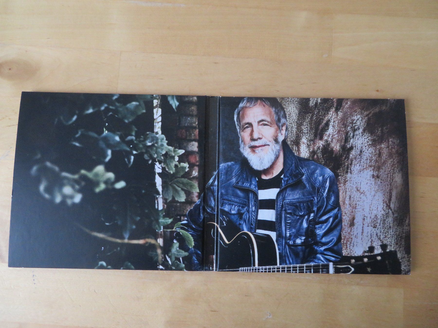 CDs: YUSUF (Cat Stevens) "Tell em Im gone" – D'occasion à zürich par Goldimmund 1