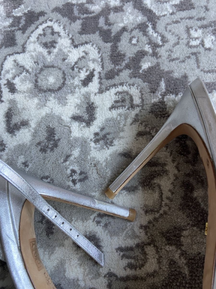 Stuart Weitzman Scarpe da donna: Stuart Weitzman Barelynude 100 Sandals Platinum Silver Heels – Usato da Münchenstein venduto da B771 4