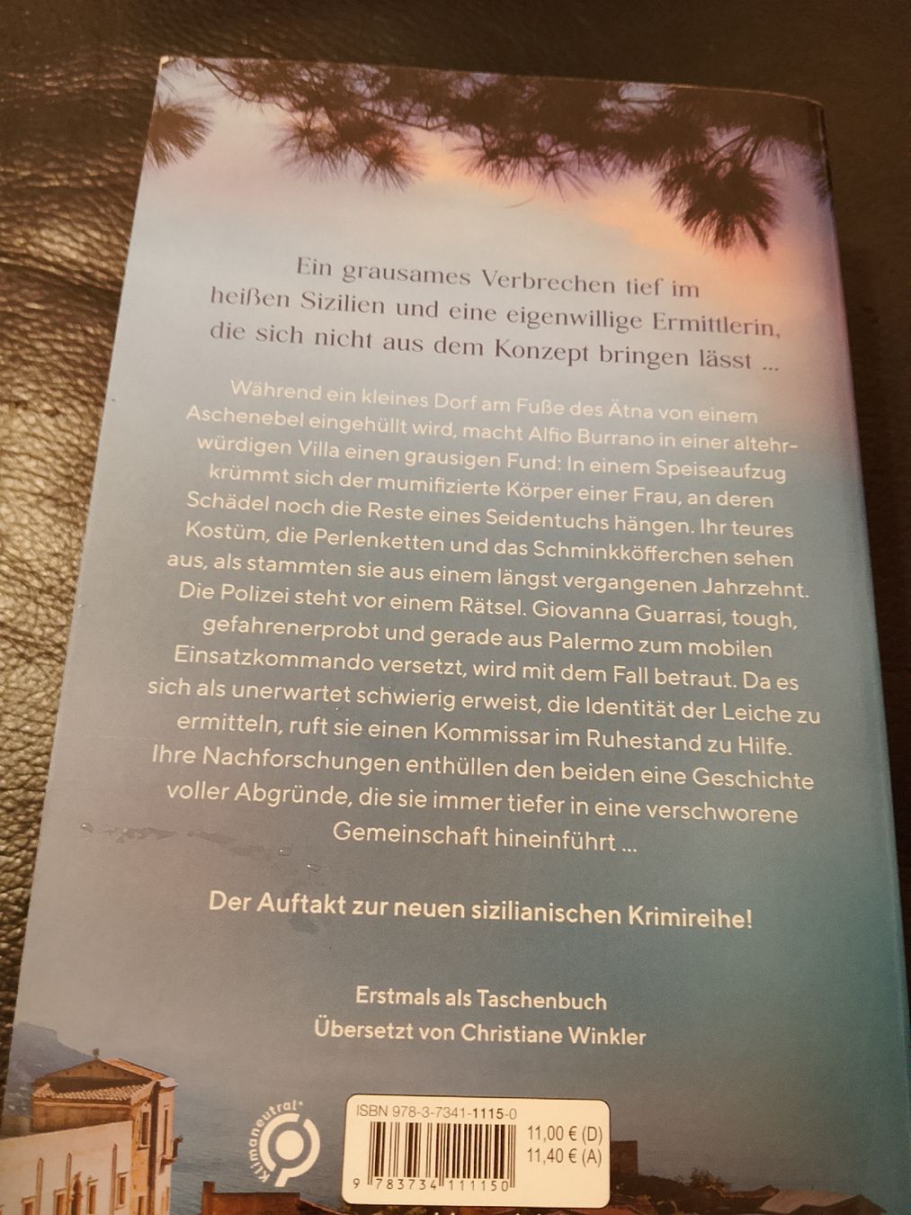 Bücher: schwarzer Sand – Gebraucht aus Volken von katz5 2