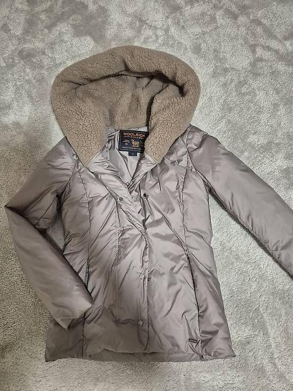 Woolrich Jacken: Woolrich Damen winterjacke – Gebraucht aus Hochdorf von Isa.9944