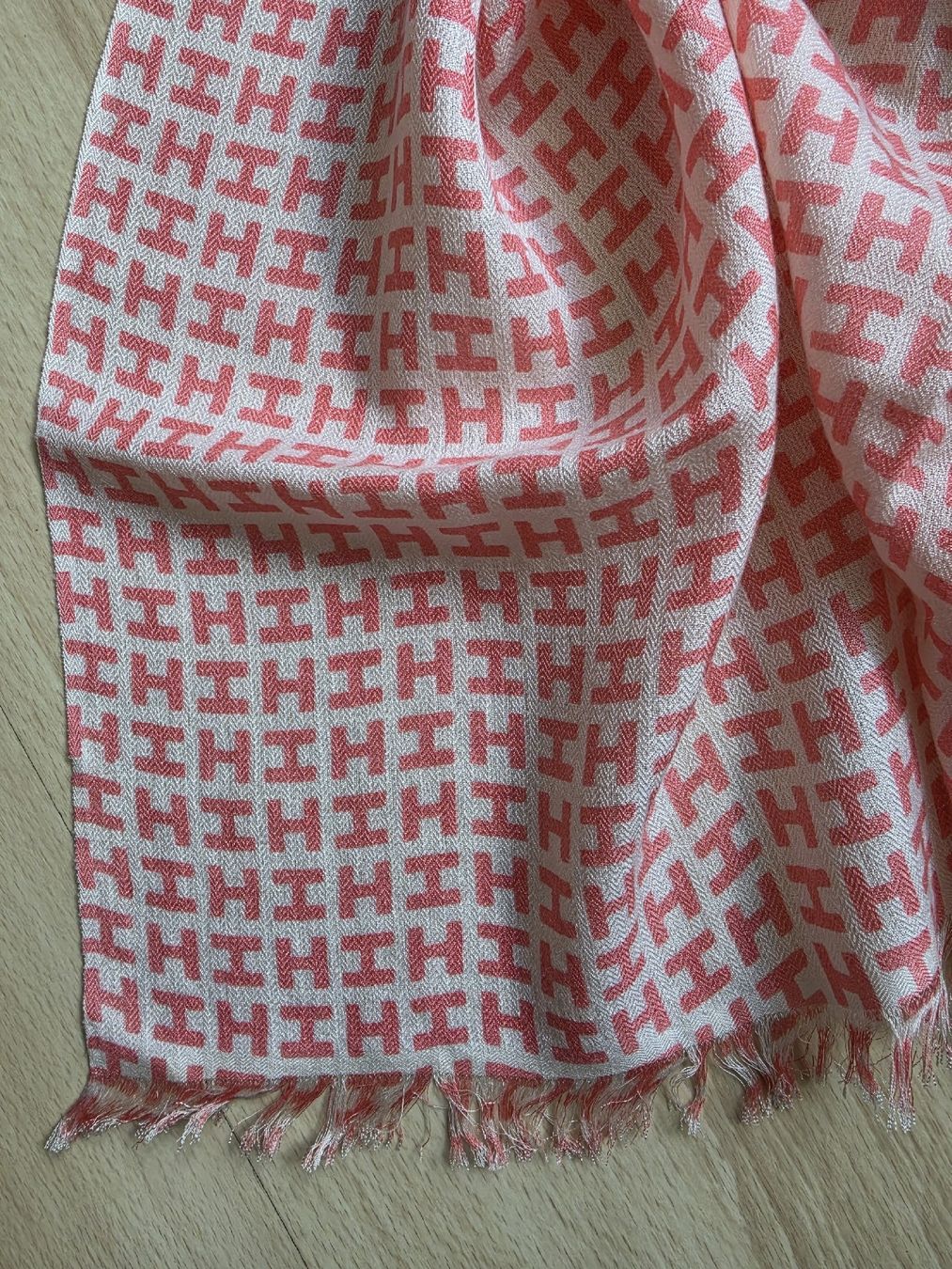 Hemisphere Foulards, Tücher & Schals: HEMISPHERE SCHAL CORAL/LACHS – Gebraucht aus Adlikon von jahr01 1