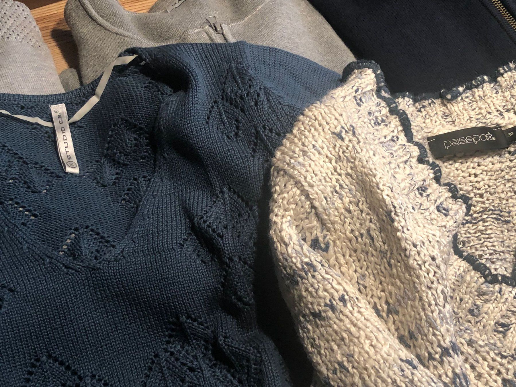 Lotti di vestiti: 5  schicke Jäckli + 5 Langarmpullover Gr. 36 – Usato da Röschenz venduto da Tashroal 5