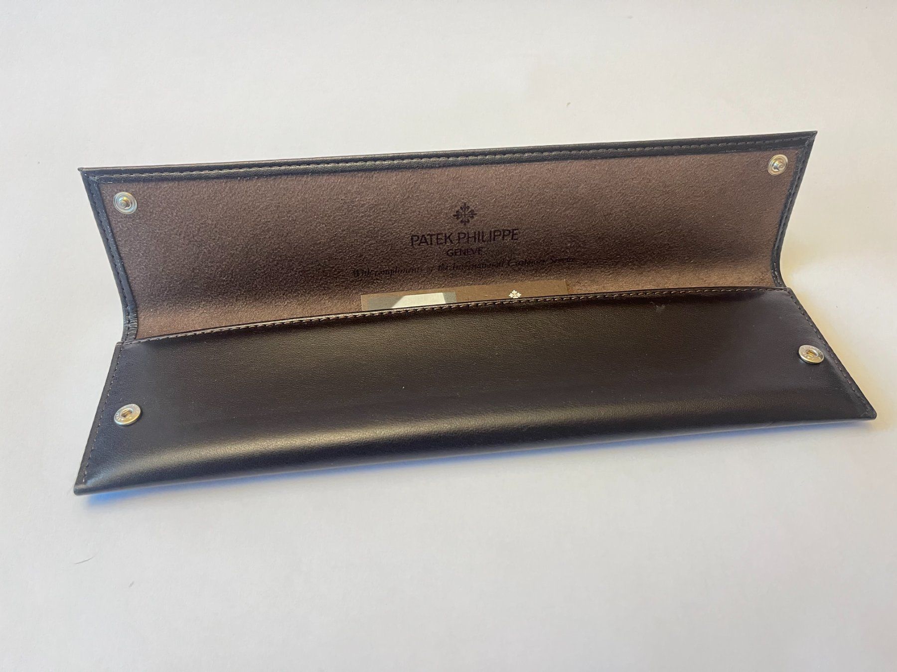 Patek Philippe Scatole porta orologi: Patek Philippe Reiseetui Leder Braun – Nuovo e nell'imballaggio originale da Winkel venduto da chschn97 1