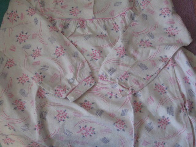 Negligees & Pigiami: DAMEN NACHTHEMD!! – Usato da Zürich venduto da Rwinnie 1