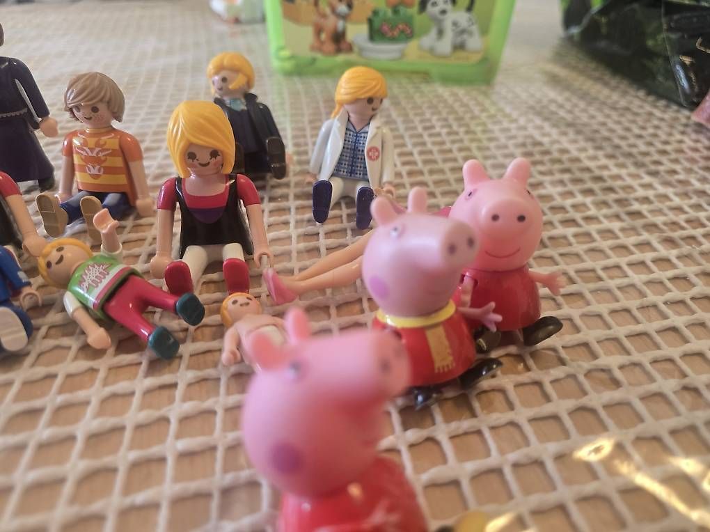 Spielzeuge: Spielfiguren – Gebraucht aus Therwil von JosefinaV 2