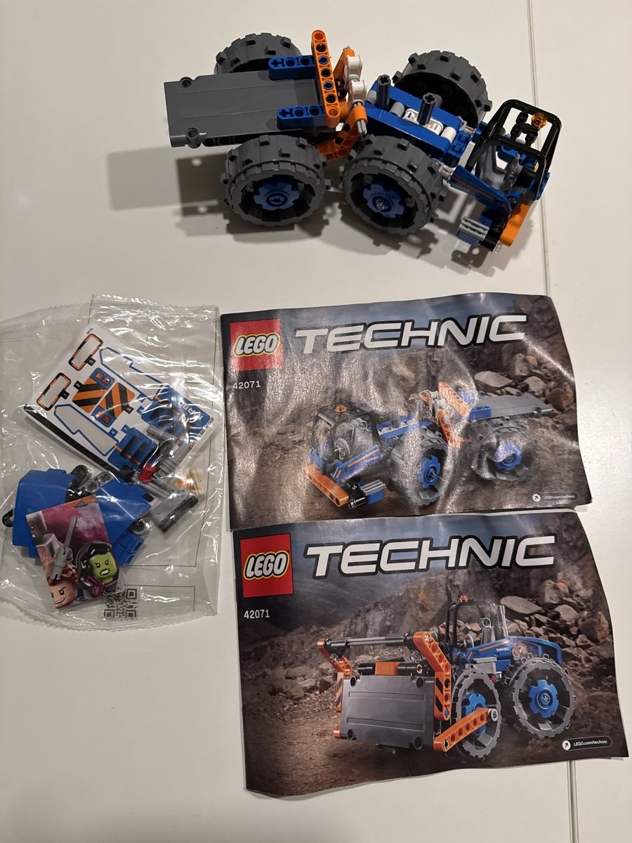 Lego Kit di costruzioni: Lego Technic 42071 Dozer Compactor 2 in 1 mit Anleitung – Usato da Stallikon venduto da Sunday6 1