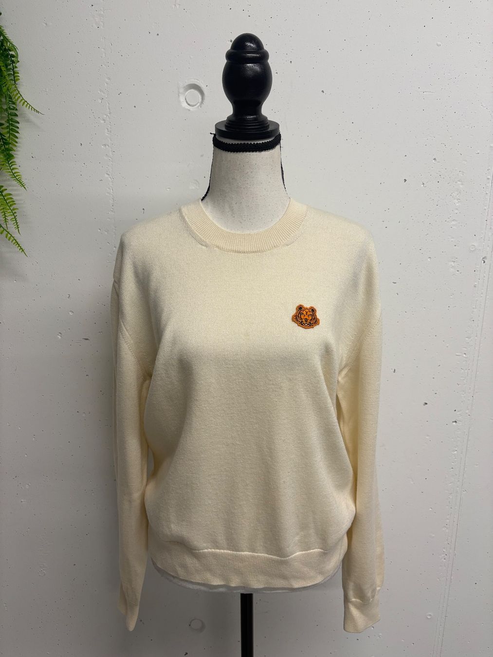 Kenzo Maglioni & Felpe: Kenzo Pullover creme mit Tiger Logo Gr. L Wolle – Nuovo (secondo la descrizione) da Regensdorf venduto da sec_l5cr 1
